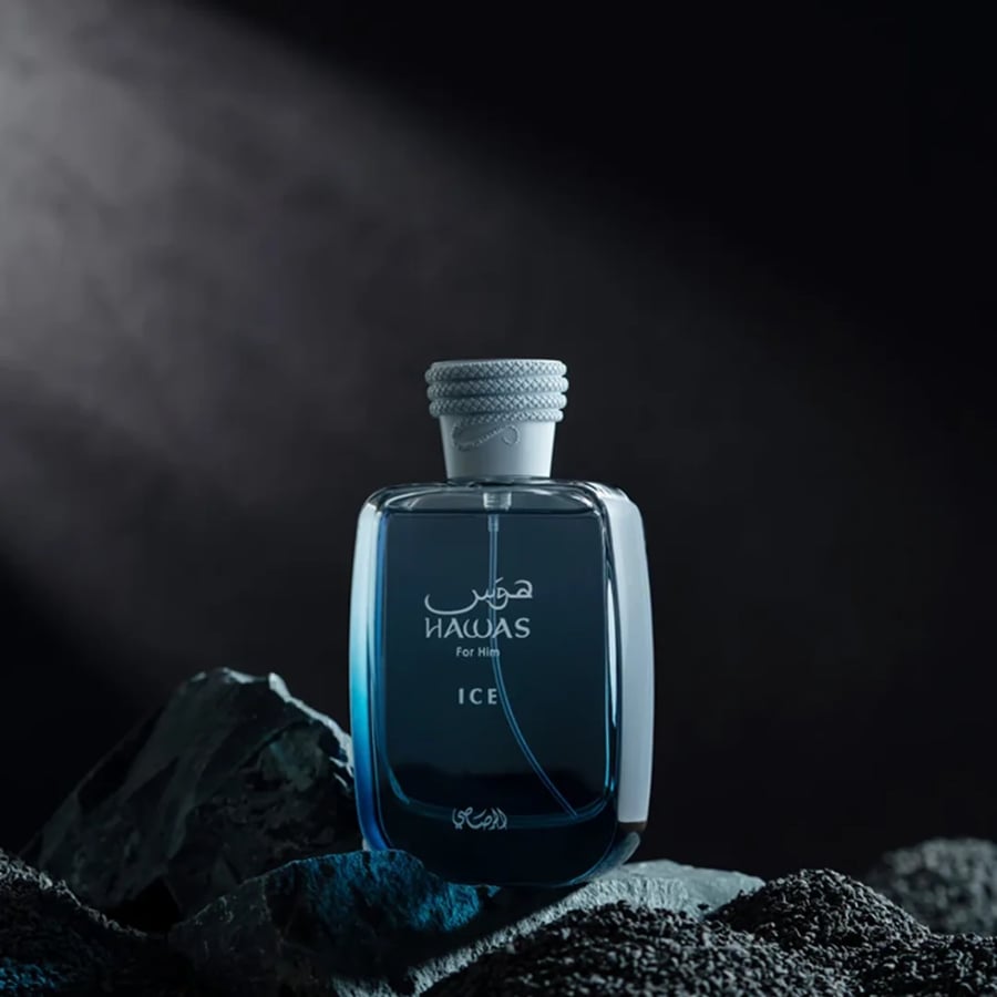صورة عطر هوس ايس من الرصاصي تصميم زجاجة أنيق