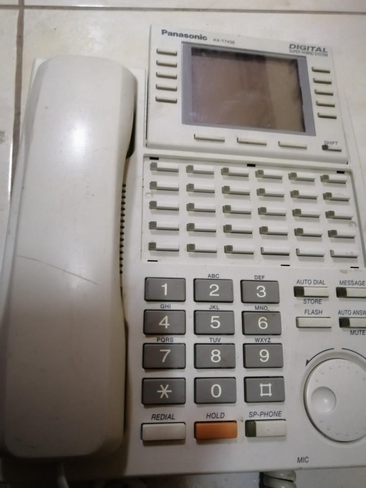 Central phone headset with large screen Panasonic model kx-T7436 (used)