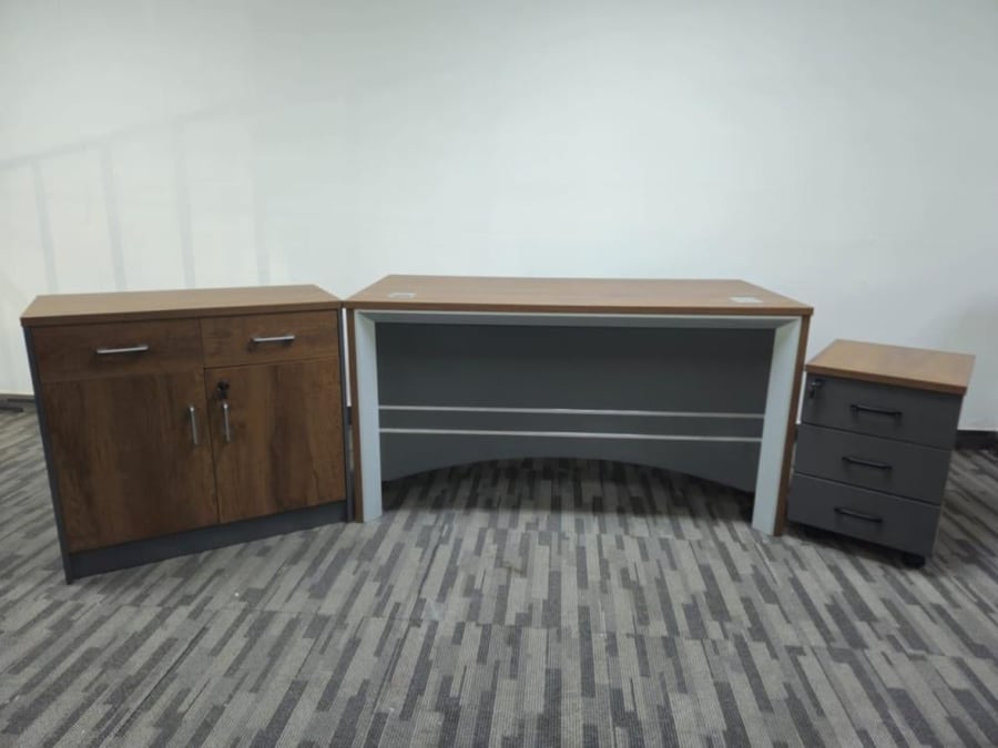 A modern administrative office with a practical and elegant design available in multiple sizes