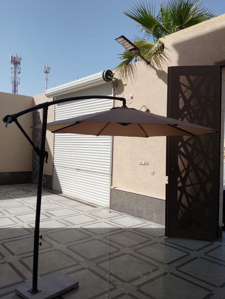 مظلة حديقه دائريه بالوان جذابه