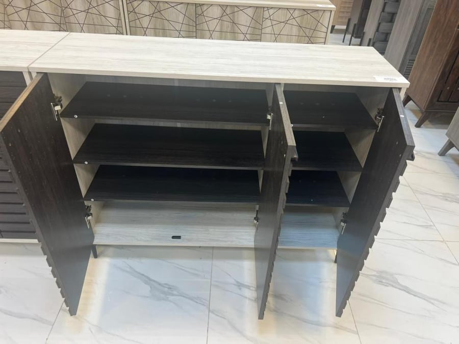 Modern and practical Malaysian shoe cabinet
