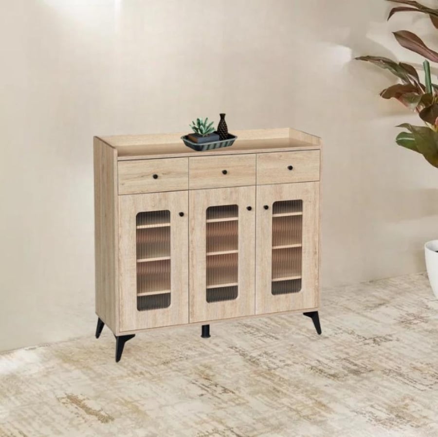 A multi-purpose closet, elegant and modern, wooden color