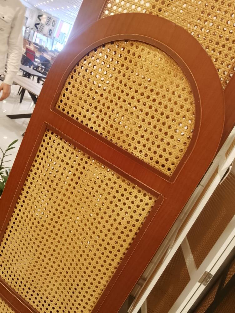 مقسم غرف خشبي