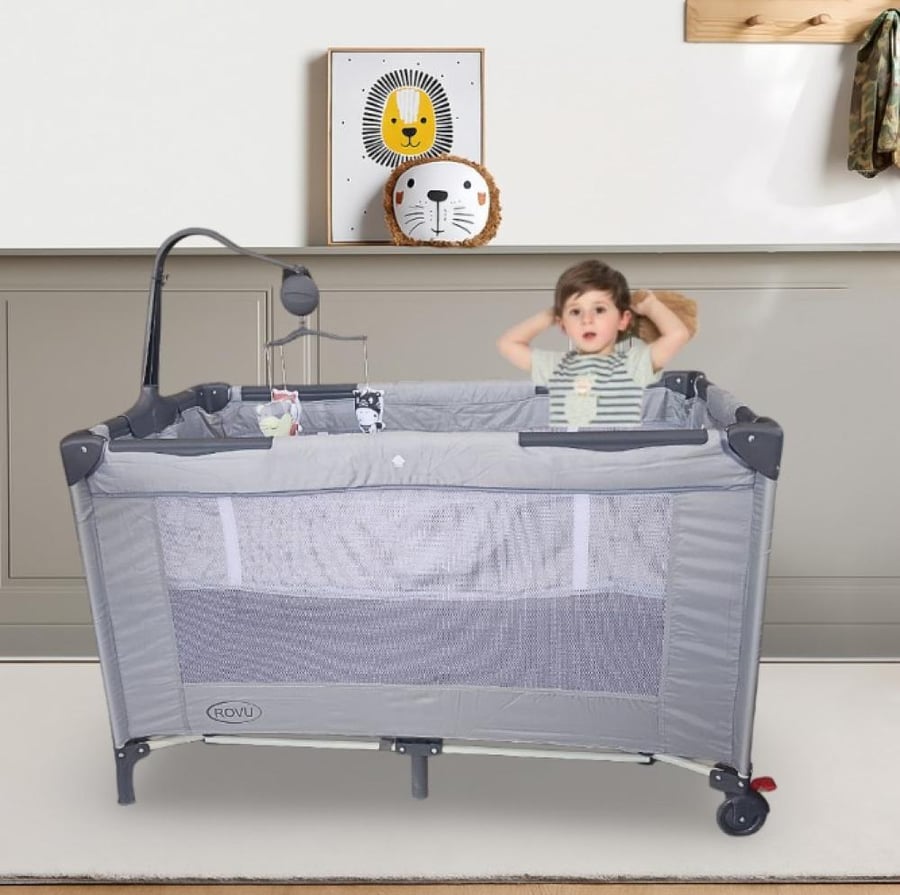 Children's bed with an elegant and distinctive design