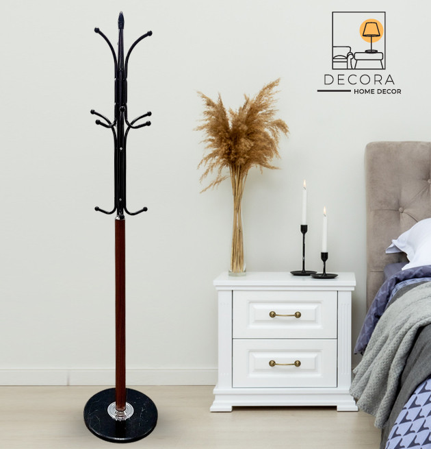 A distinctive clothing set from Dekora in black and brown