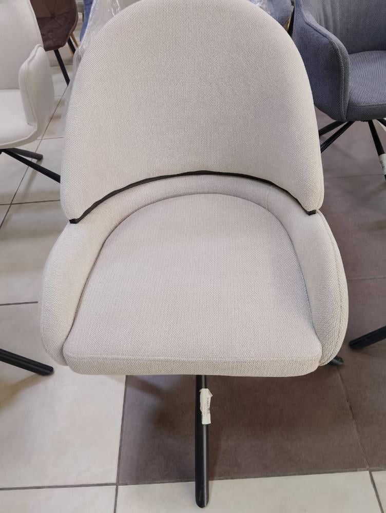 كرسي مفرد فاخر بلمسه عصريه