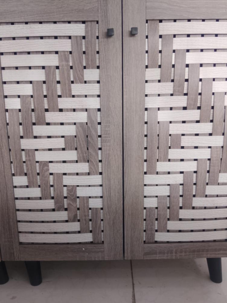Shoe cabinet with an innovative and modern design