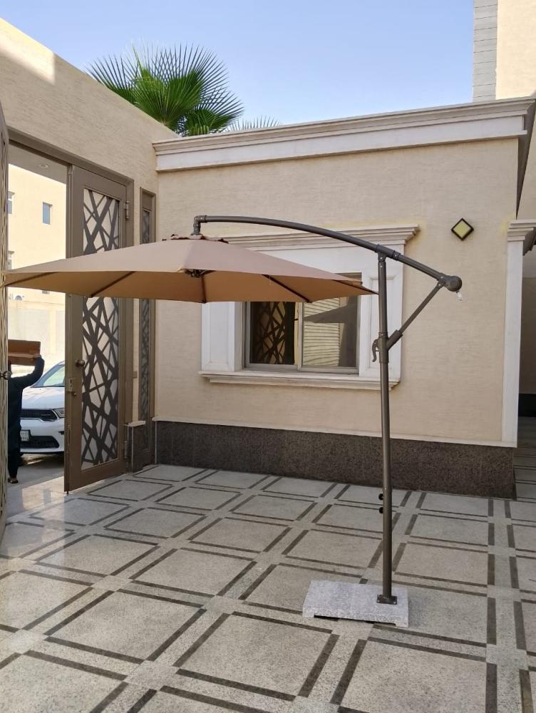 مظلة حديقه دائريه بالوان جذابه