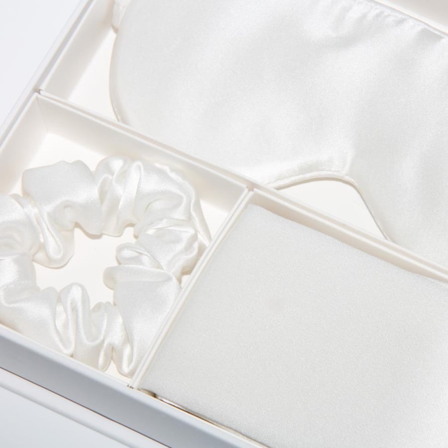 White Sleep Set  - Eye Mask + Scrunchie + Pillow case