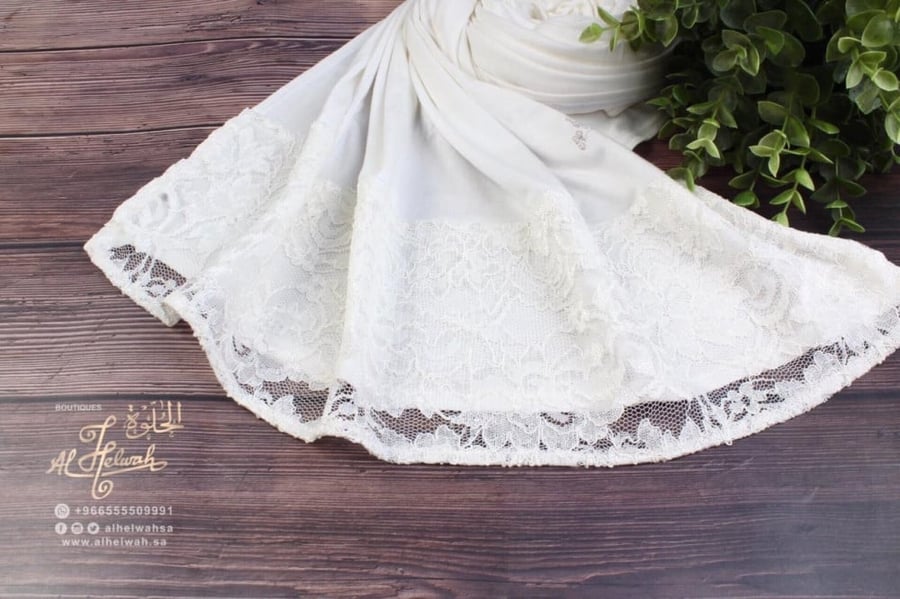 Sheel - Stretch Veils, Lace Installation