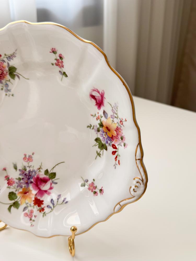 طبق واسع من Royal Crown Derby Posies