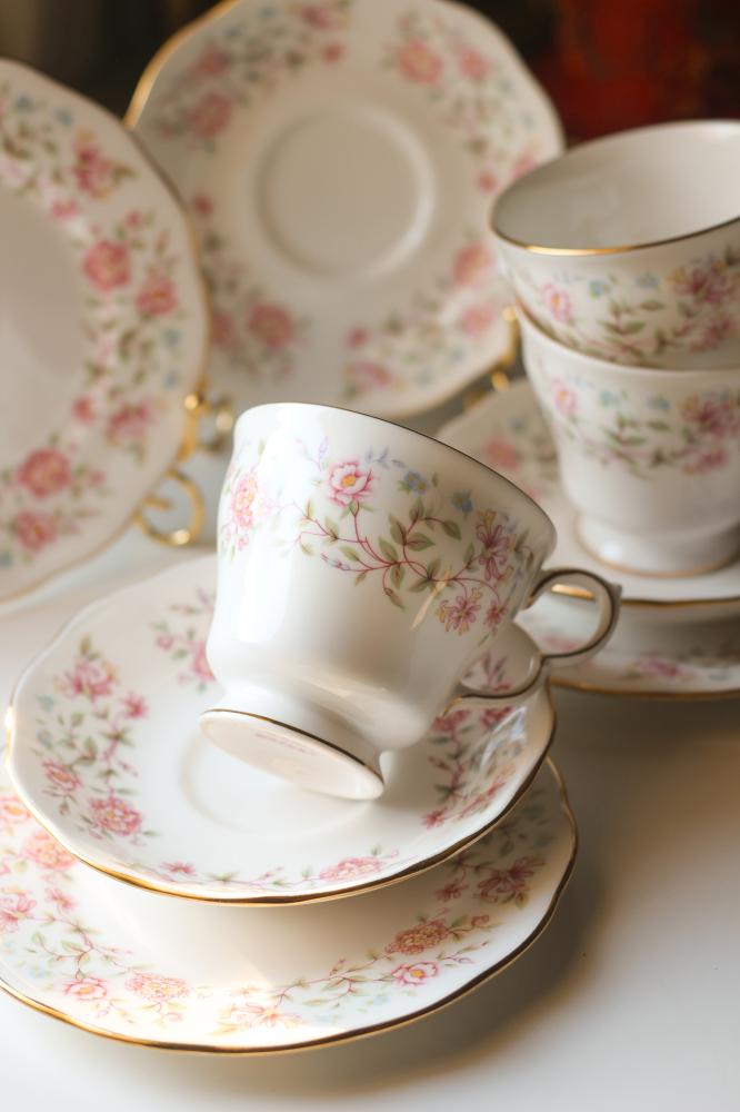 ثلاثية Colclough Bouquet Tea