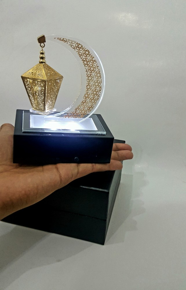 Ramadan crescent moon model