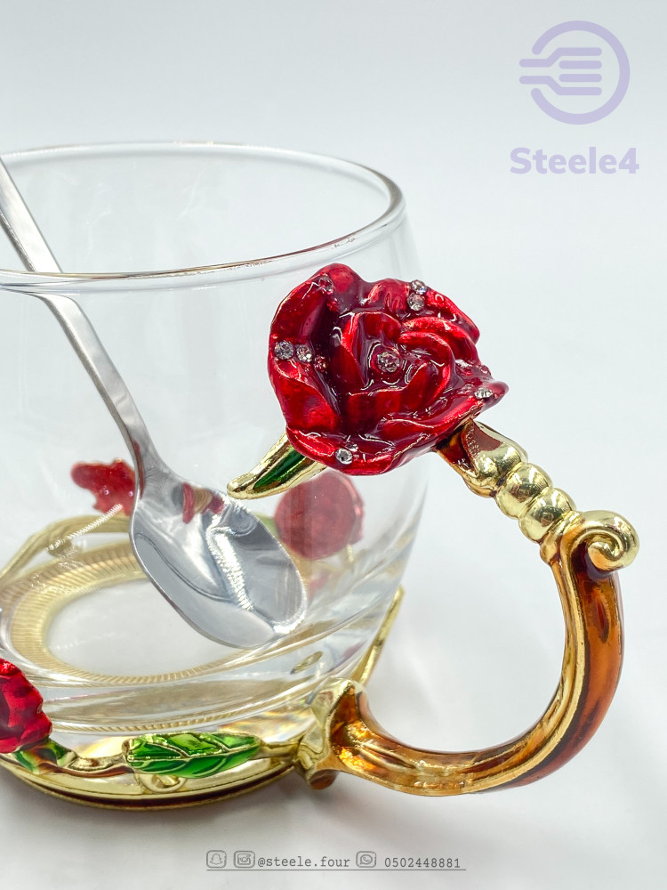 كوب شفاف ذات رسومات مميزة مع ملعقه