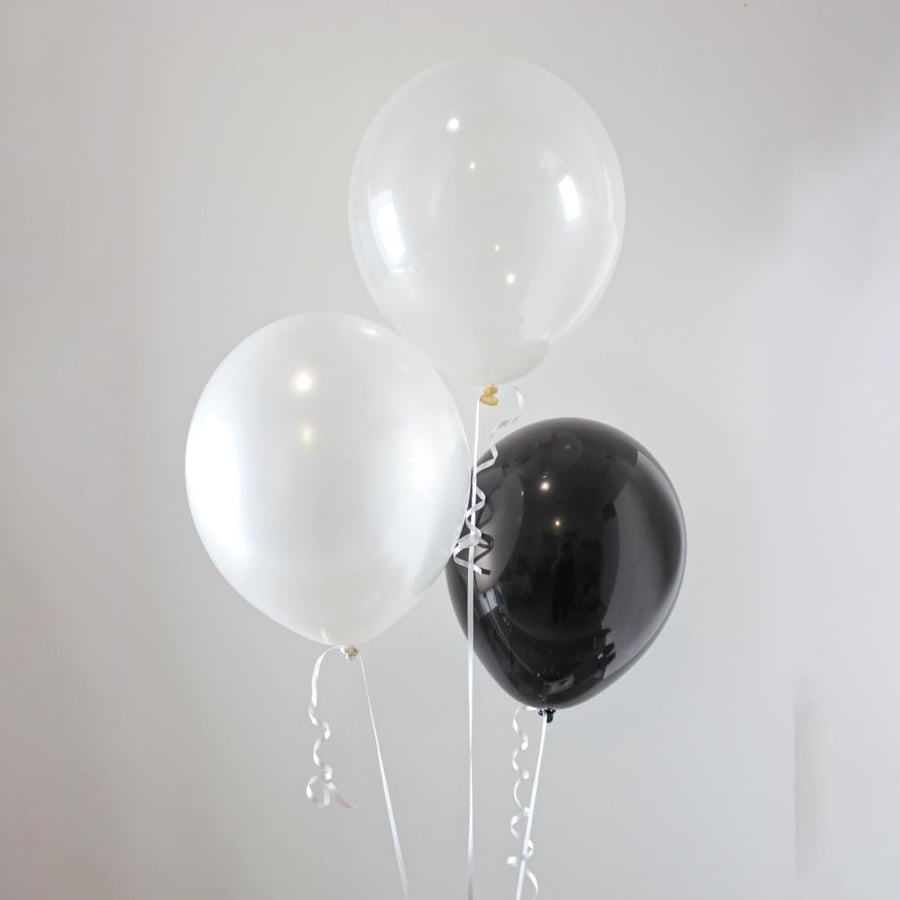 Helium balloon with graduation gradient colors