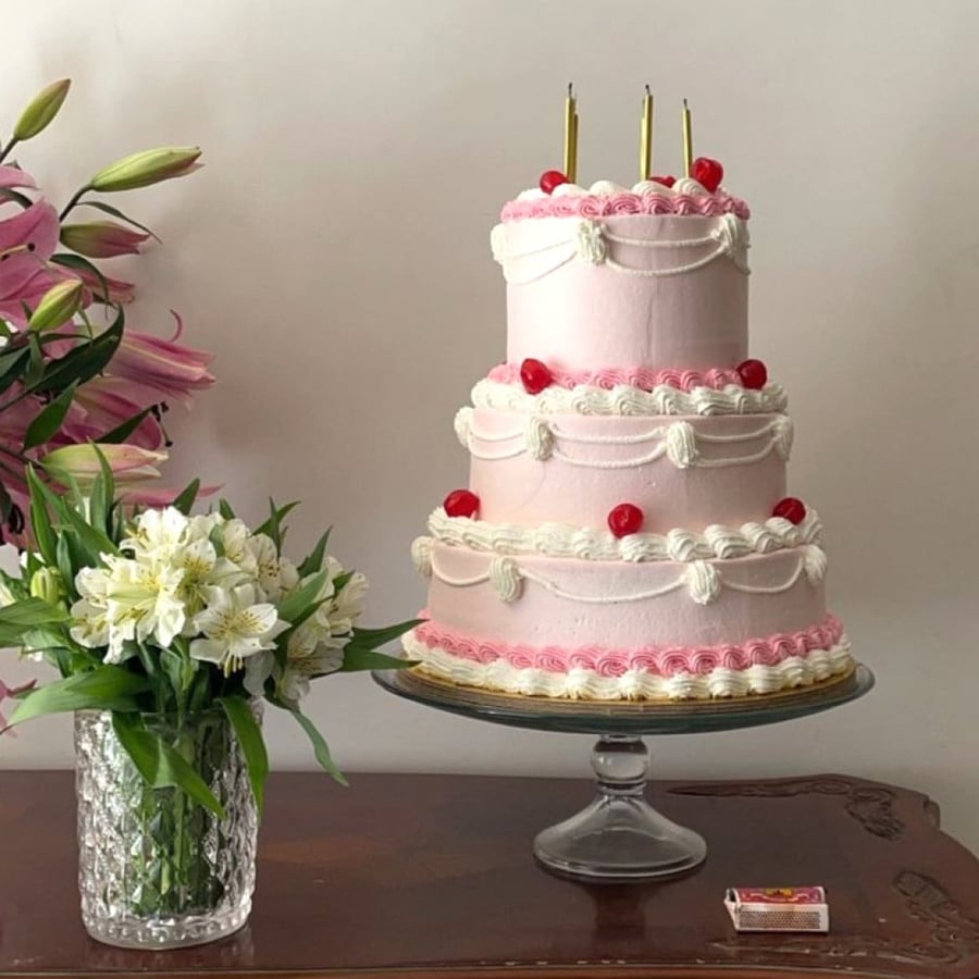 Cherry Vintage Nakedcake