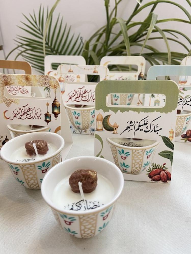 شمعة فنجال بالتمر معطرة