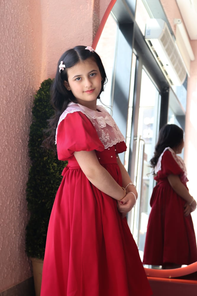 Tala dress | Red with white lace collar