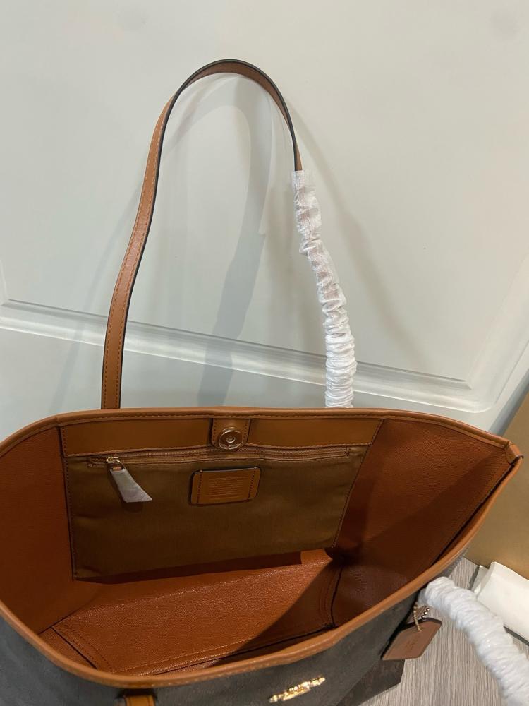 كوتش توت باق