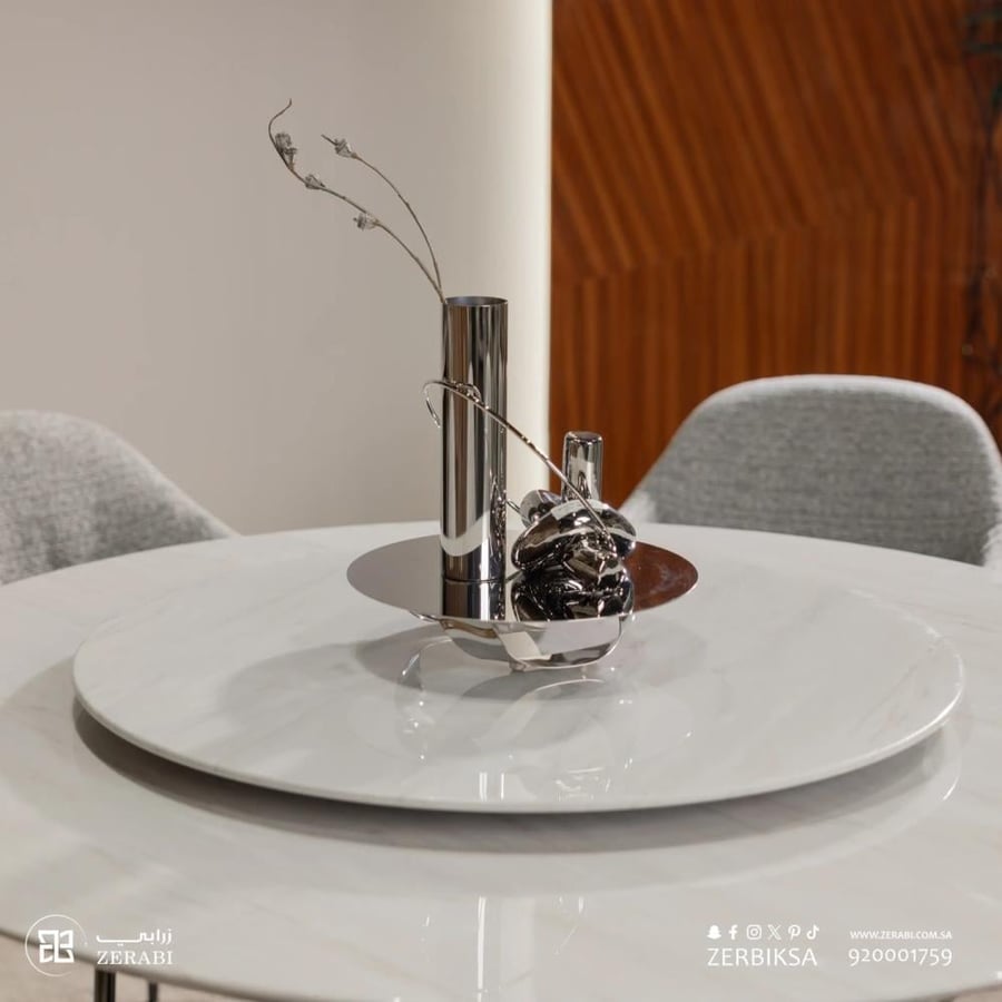 طاولة طعام دائرية
