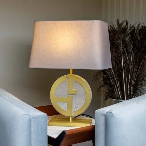 أباجورة بدائرة هندسية