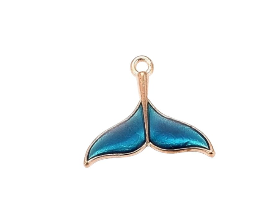 شارم ذيل الحوت مطلي ذهب عيار 18k