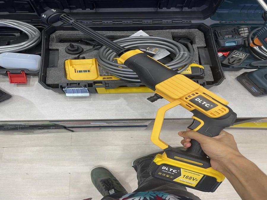 Wireless cleaning pump DLTC with two batteries large size guarantee operation