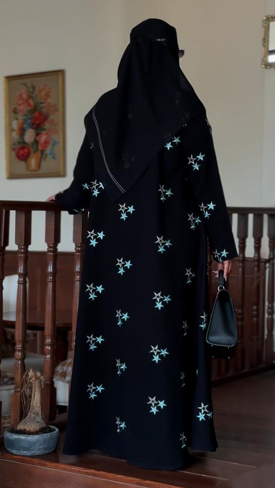 عباية نجمة