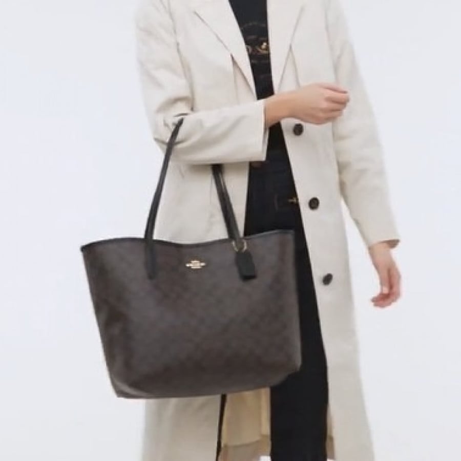 شنطة كوتش للكتف City tote