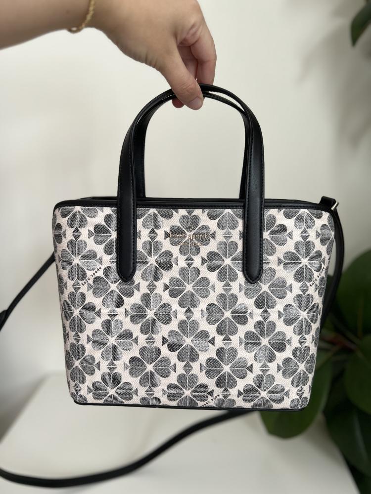 شنطة كيت سبيد small tote سكري واسود