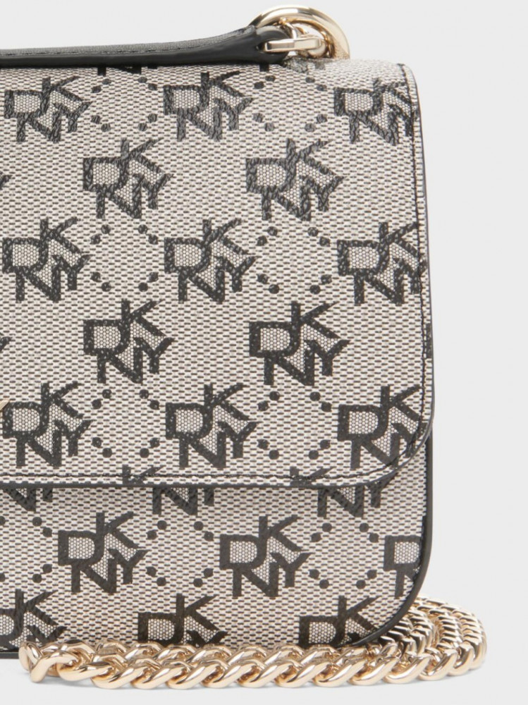 شنطة دكني كروس بدي Gramercy Town & country bag رمادي