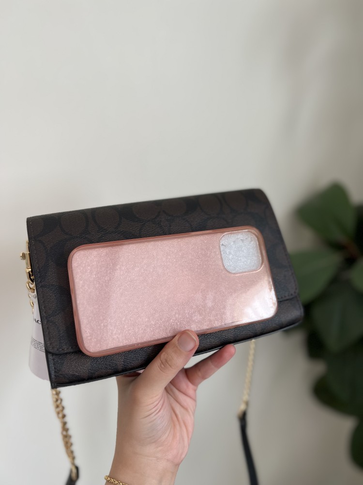 شنطة كوتش Signature Flap كروس بدي