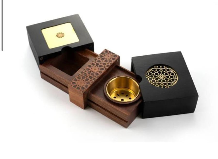 Wooden Arabesque incense holder