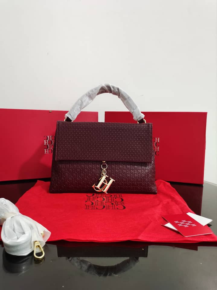 شنطة ماركة سي اتش