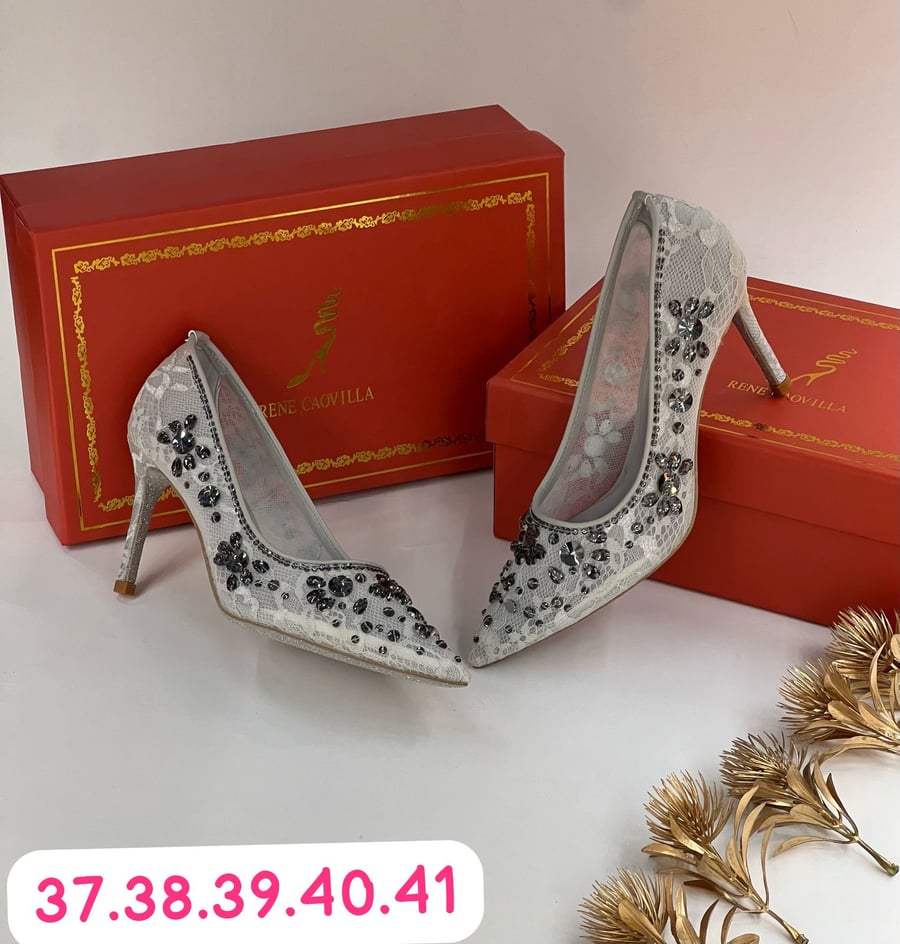 حذاء كعب ماركة رينيه كوفيلا