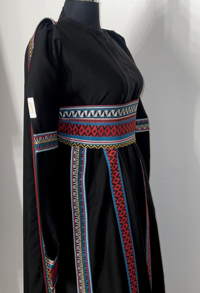 عباية حزام السرج