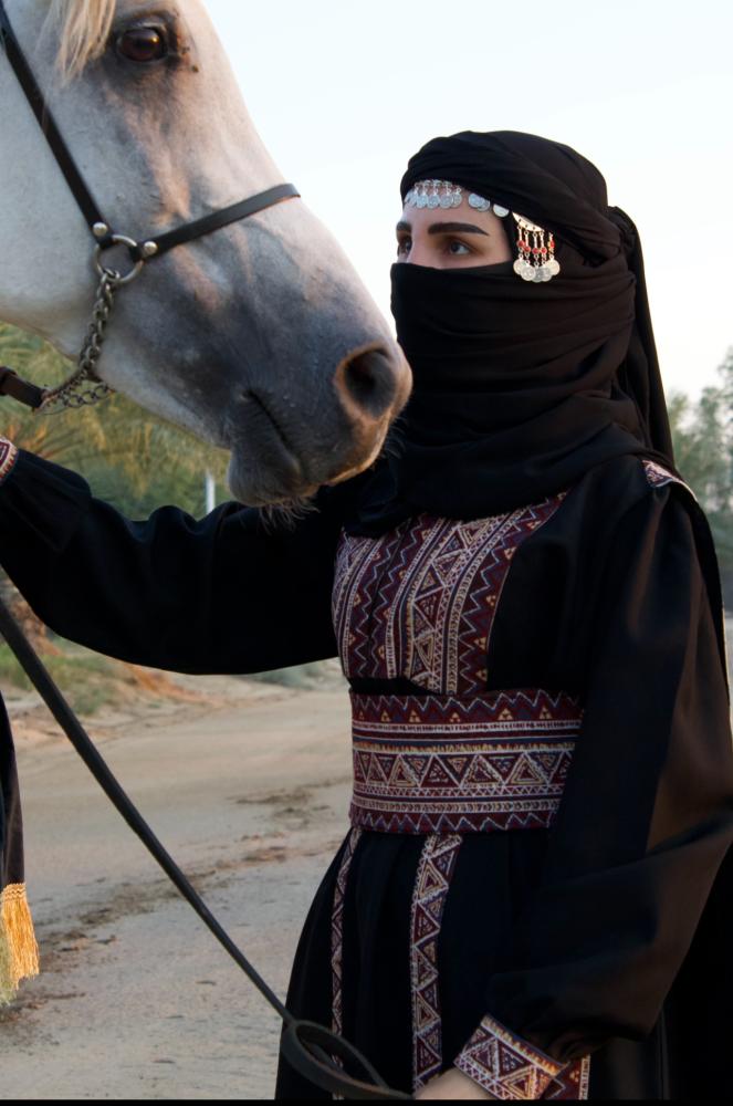 عباية صهوة الحر