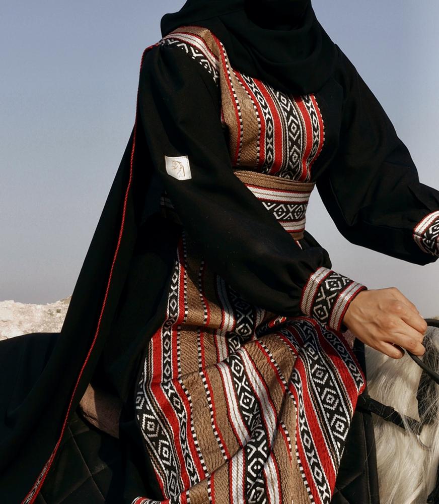 عباية خيوط السرج