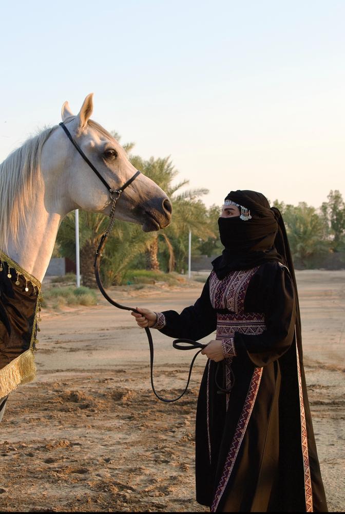 عباية صهوة الحر
