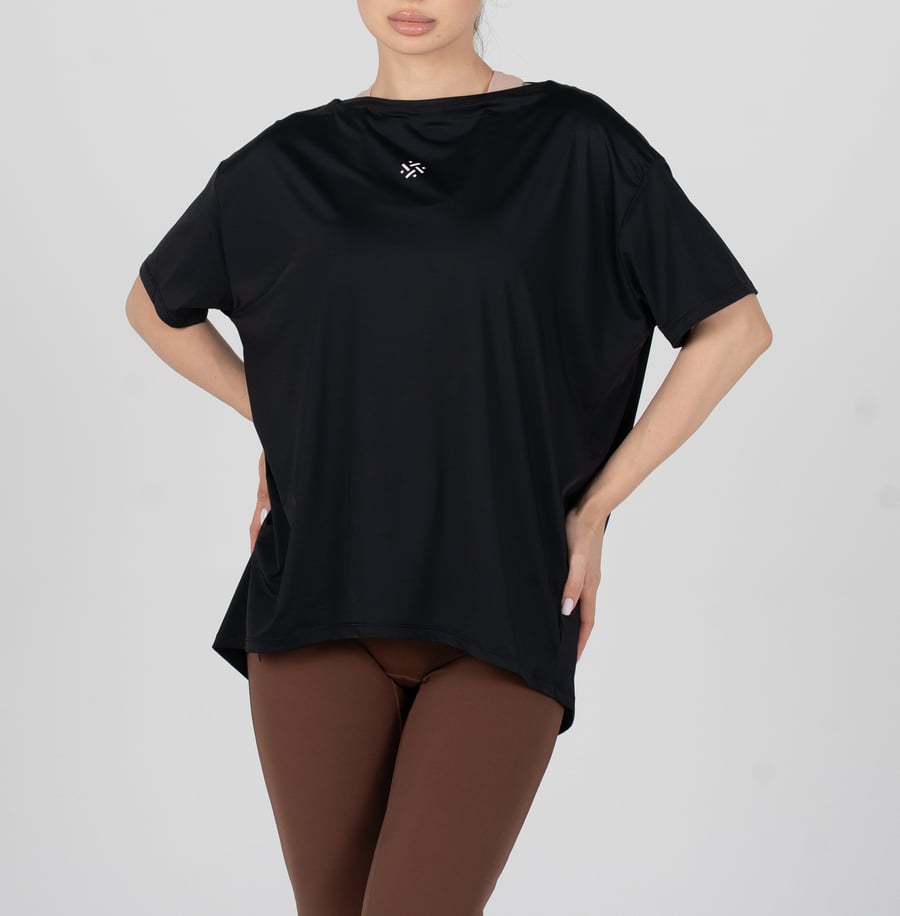 توب اوفر سايز - The Flow Tee (black)
