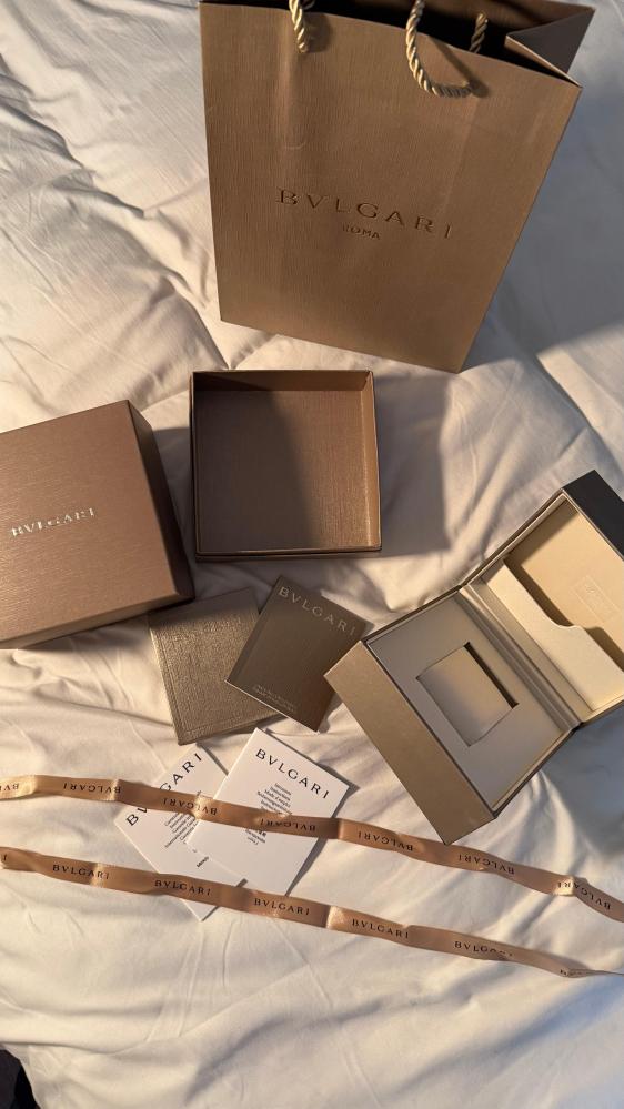 ساعة بلغاري الذهبيه