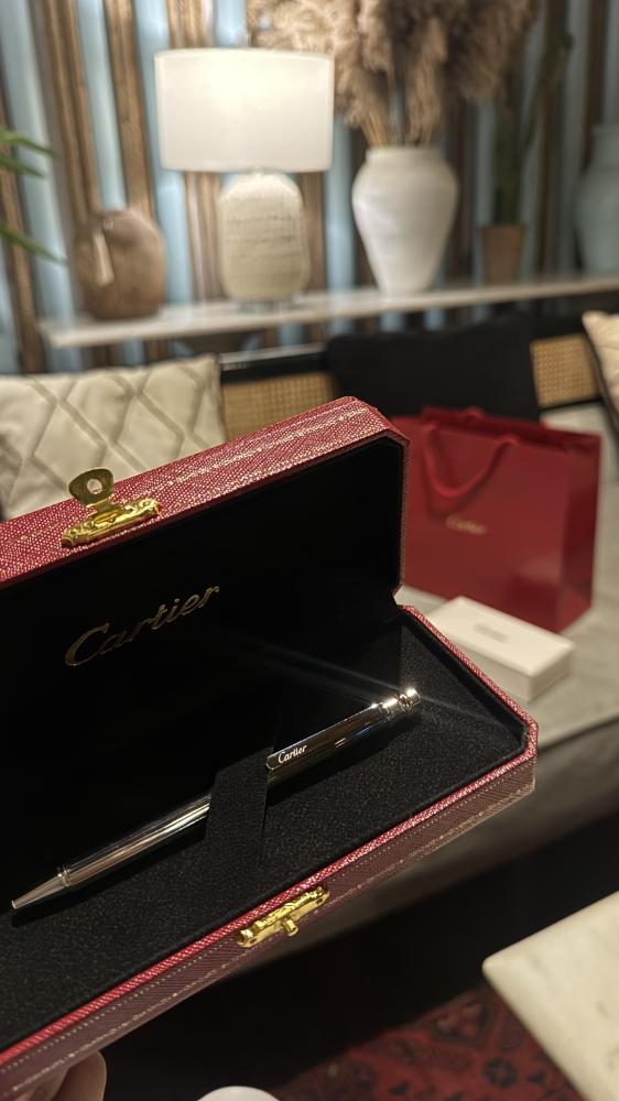 Cartier Trinity pen