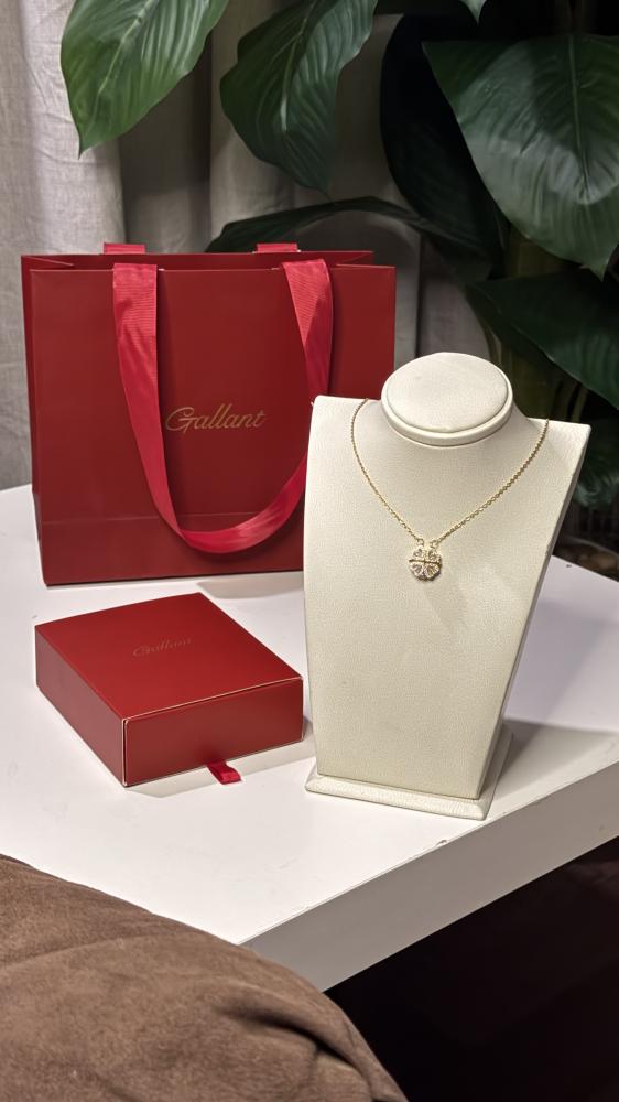 The four hearts necklace
