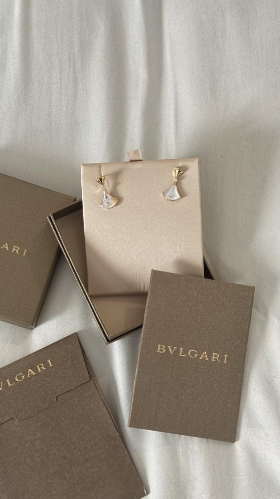 Bulgari shell earrings