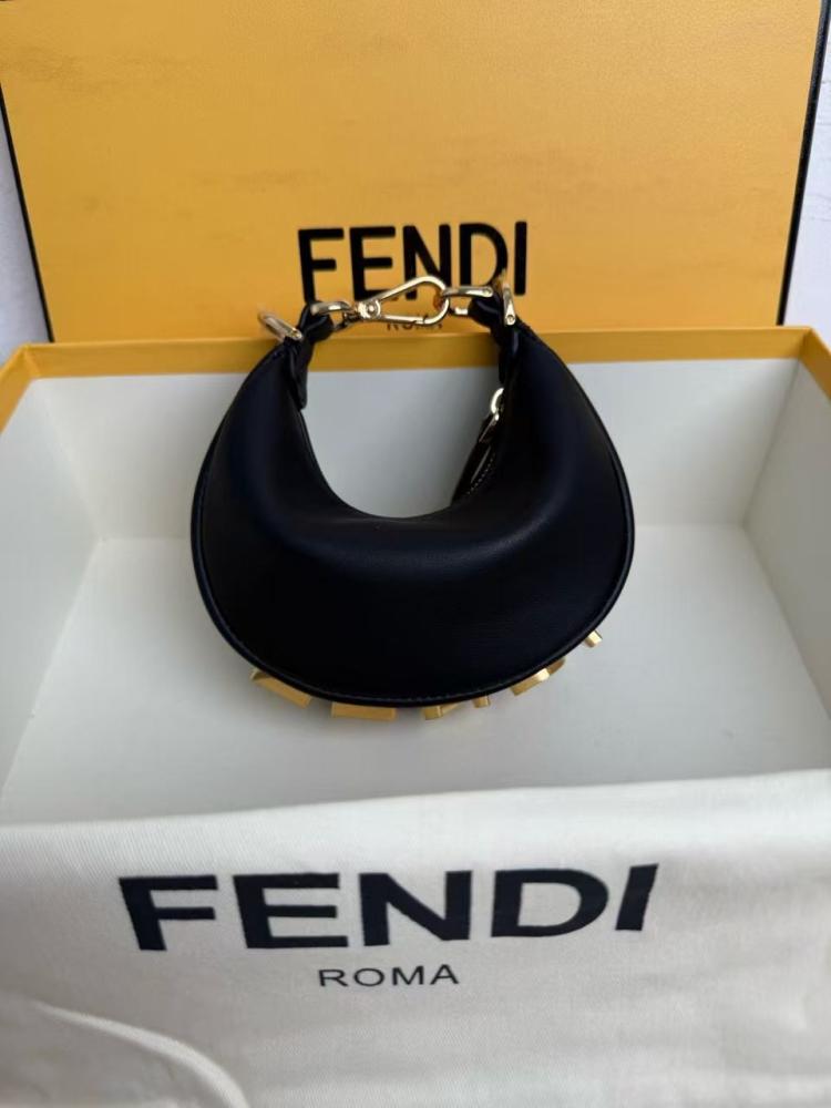حقيبة فندي Fendigraphy