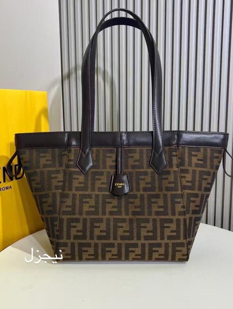 حقيبة فندي ميديم M