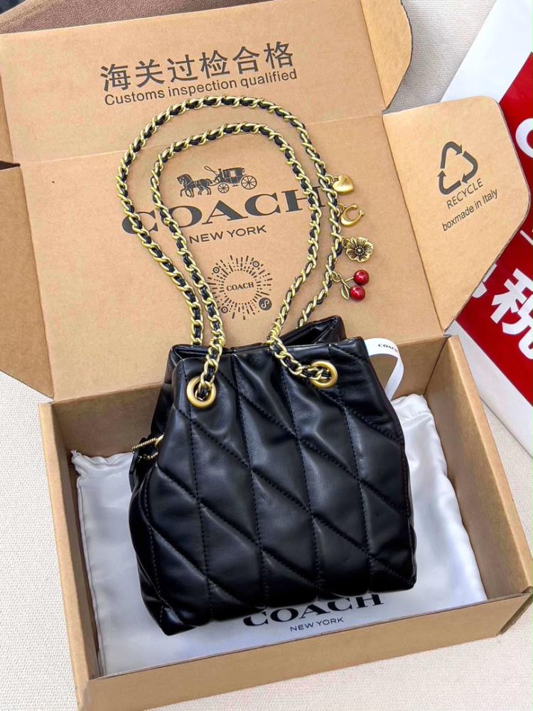 حقيبة كوتش coach