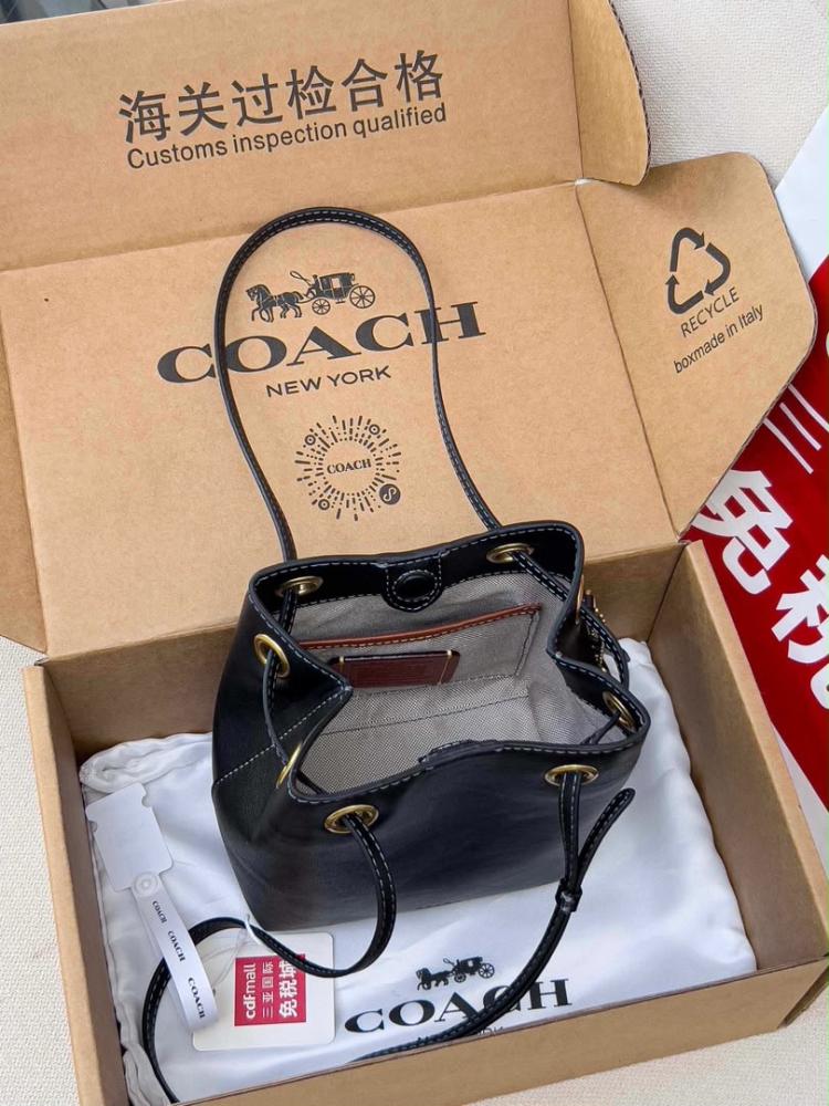 حقيبة كوتش coach