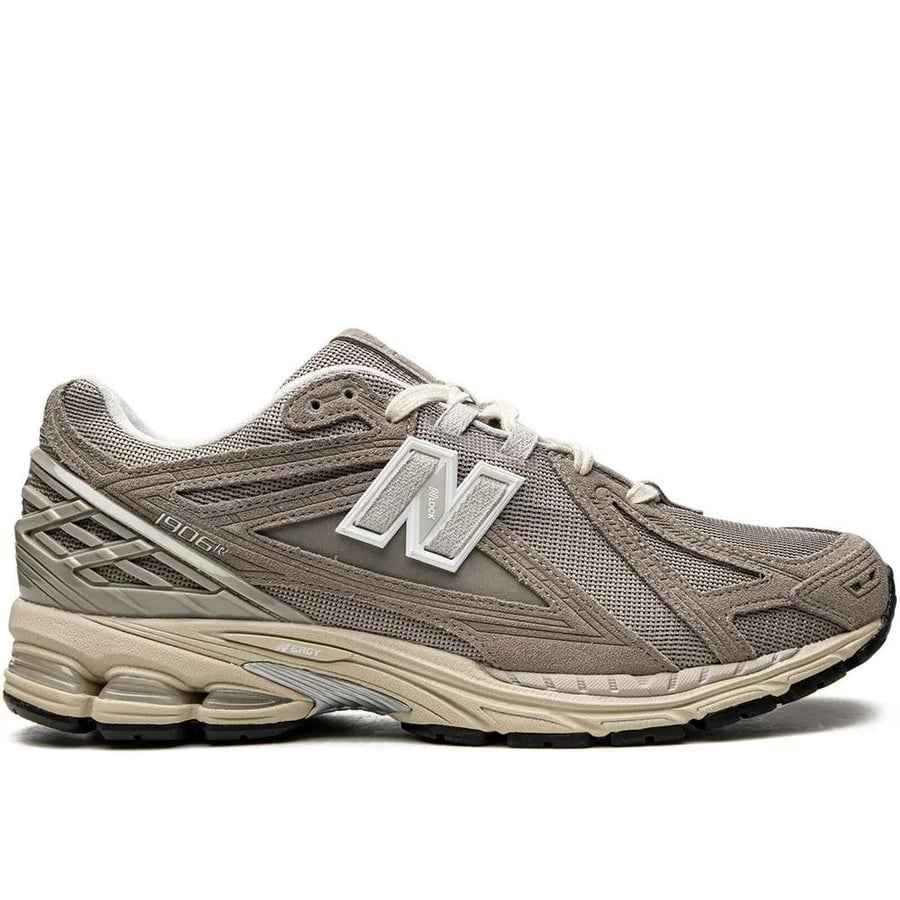 حذاء نيو بالانس new balance