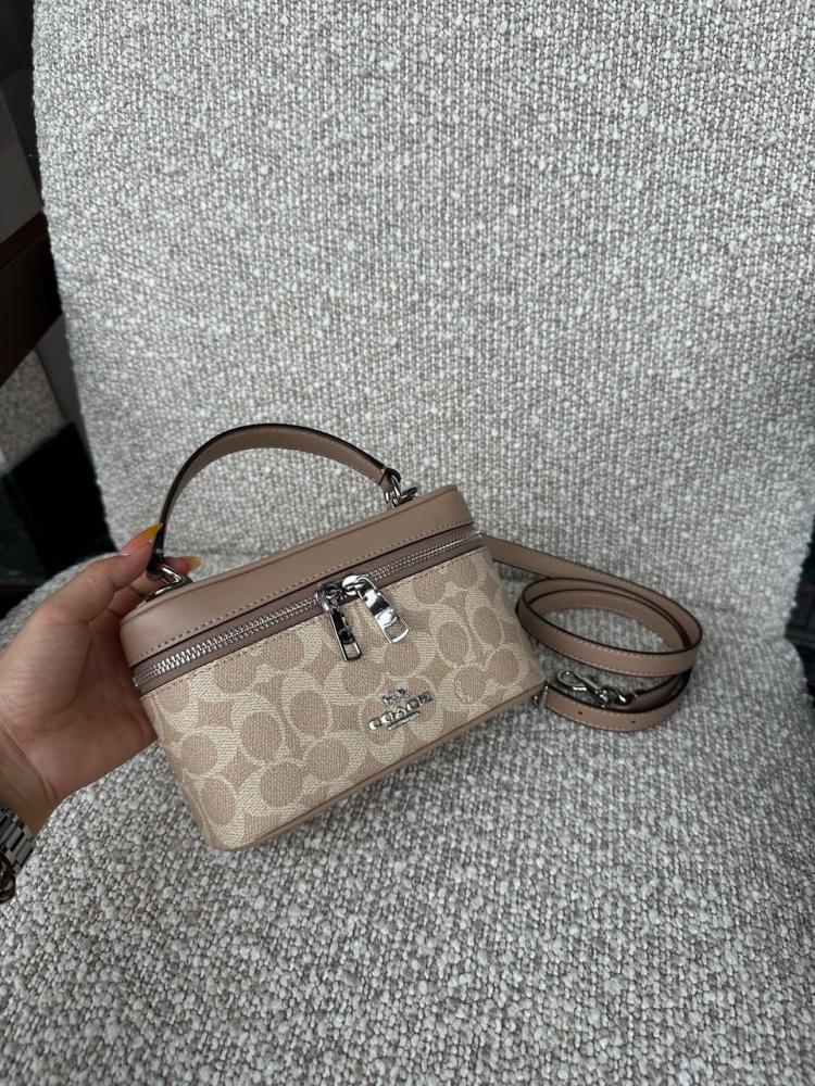 حقيبة كوتش coach